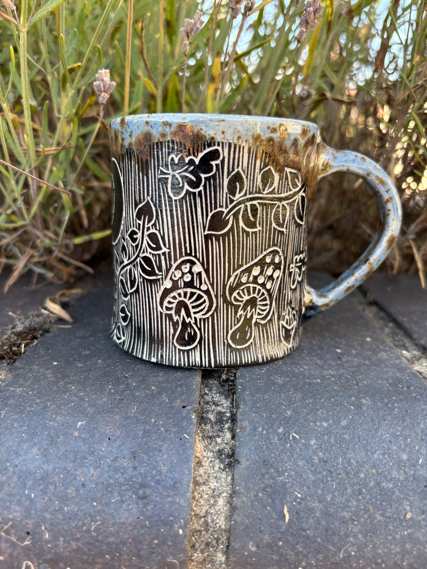 Hare Mug Medium