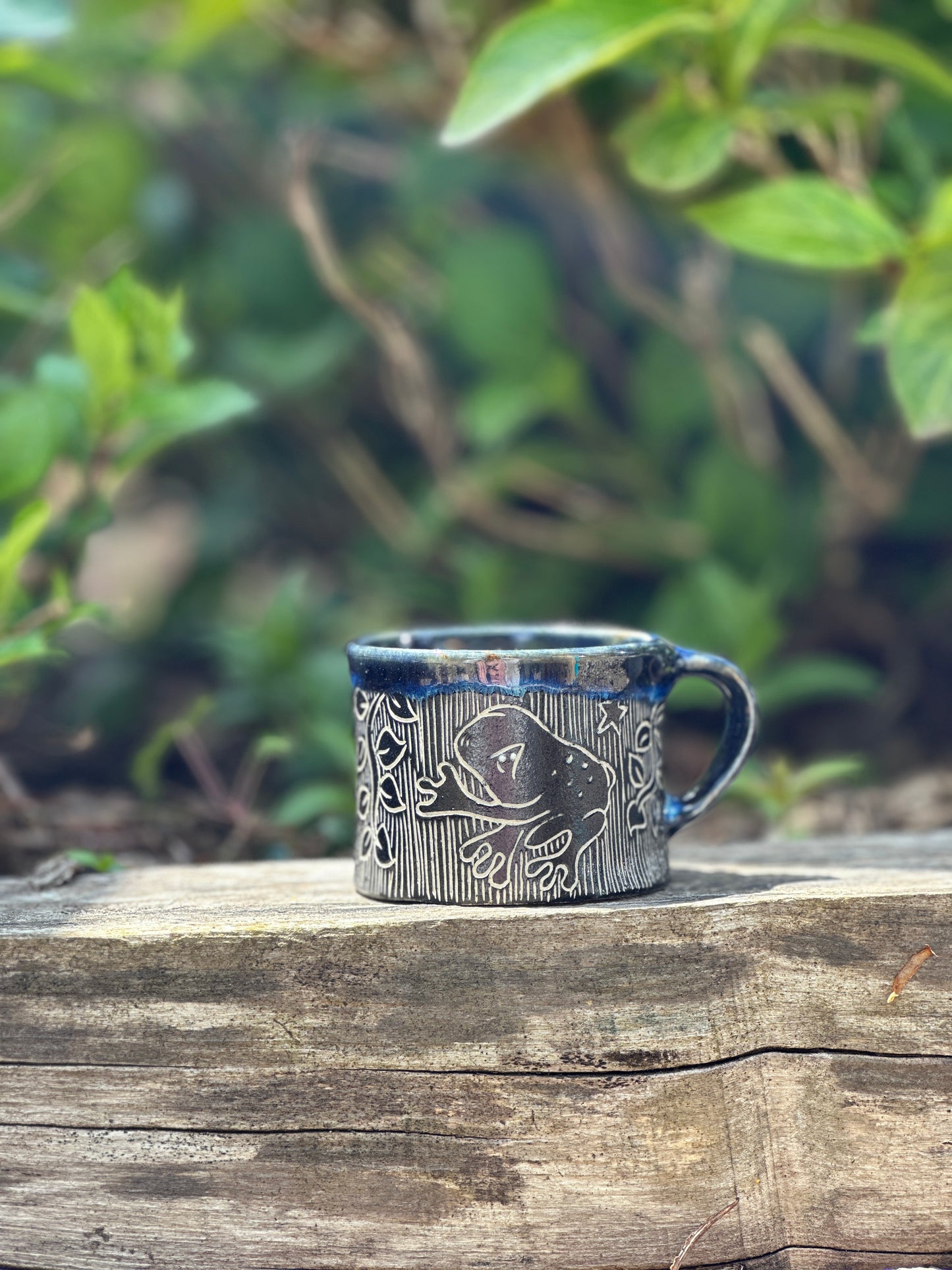 Frog Mug in Cosmic Blue