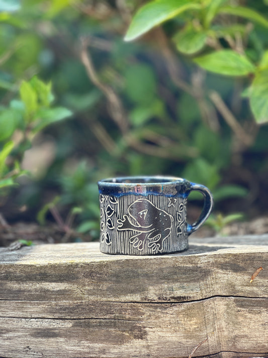 Frog Mug in Cosmic Blue